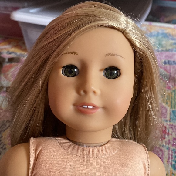 American Girl Toys Retired American Girl Doll Isabelle Blonde Hair